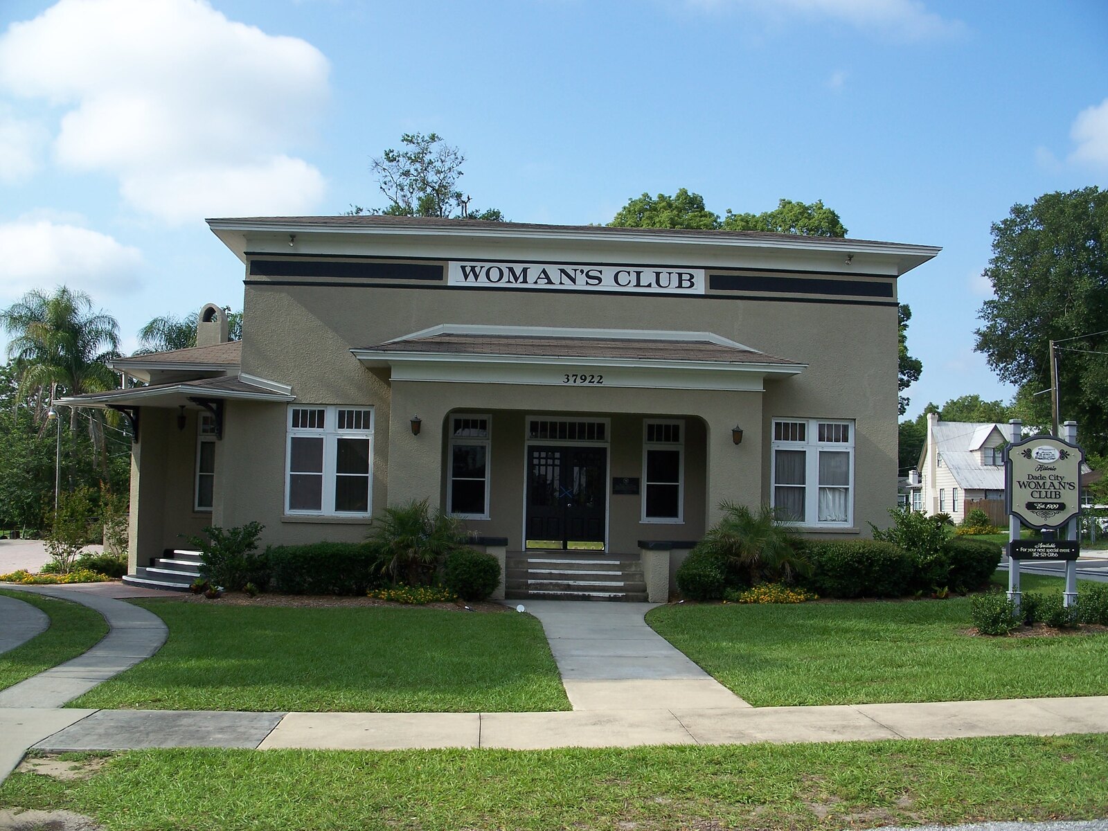 Dade City Womans Club clubhouse